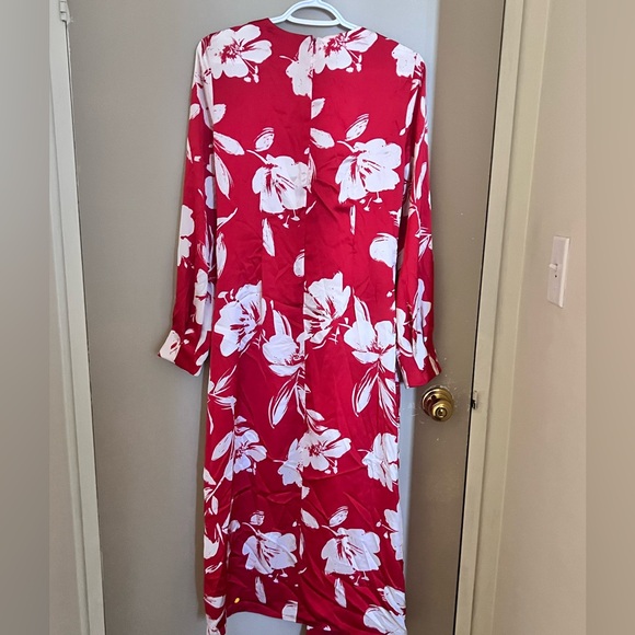 Zara red and white satin long sleeves maxi dress - Picture 4 of 6